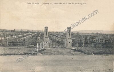 Carte postale ancienne Cimetière militaire de Beaurepaire — Pontavert (Aisne)