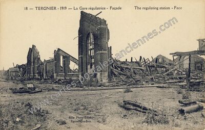 Carte postale ancienne La Gare régulatrice - Façade — Tergnier (Aisne)