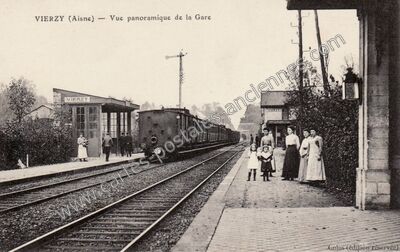 Carte postale ancienne Vue panoramique de la Gare — Vierzy (Aisne)