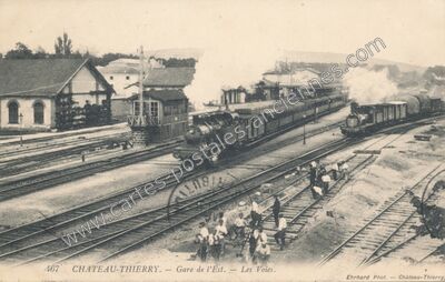 Carte postale ancienne Gare de l'Est. — Les Voies — Château-Thierry (Aisne)