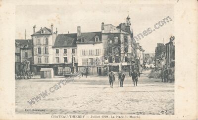 Carte postale ancienne La Place du Marché — Château-Thierry (Aisne)