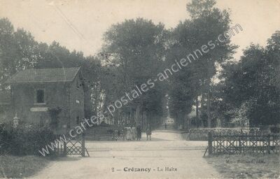 Carte postale ancienne La Halte — Crézancy (Aisne)