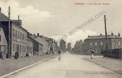 Carte postale ancienne Les Champs Elysées — Hirson (Aisne)