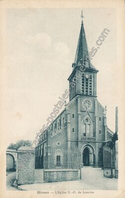 Carte postale ancienne L'Eglise N.-D. de Lourdes — Hirson (Aisne)