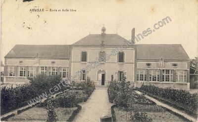 Carte postale ancienne École et Asile libre — Ahuillé (Mayenne)