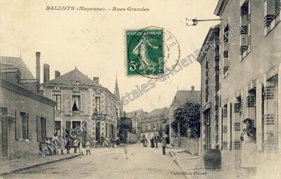 Carte postale ancienne Rues Grandes — Ballots (Mayenne)