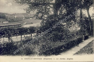 Carte postale ancienne Le Jardin Anglais — Château-Gontier (Mayenne)