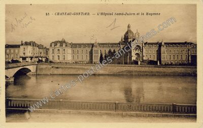 Carte postale ancienne L'Hôpital Saint-Julien et la Mayenne — Château-Gontier (Mayenne)