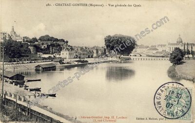 Carte postale ancienne Vue générale des Quais — Château-Gontier (Mayenne)
