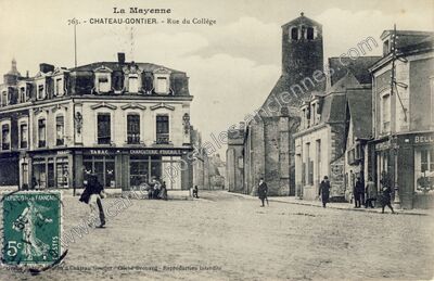 Carte postale ancienne Rue du Collège — Château-Gontier (Mayenne)
