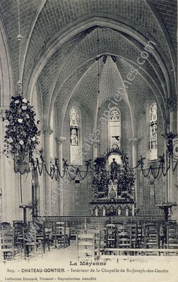 Carte postale ancienne Intérieur de la Chapelle de St-Joseph-des-Genêts — Château-Gontier (Mayenne)