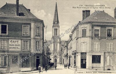 Carte postale ancienne Rue René d'Anjou et Eglise Saint-Rémy — Château-Gontier (Mayenne)