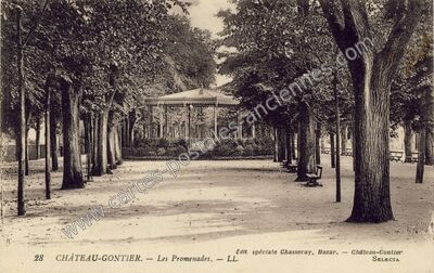 Carte postale ancienne Les Promenades — Château-Gontier (Mayenne)