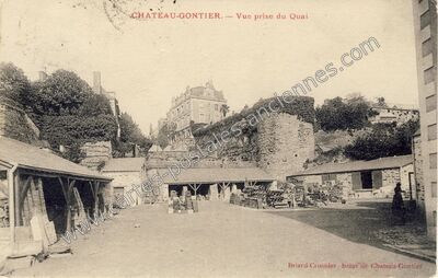 Carte postale ancienne Vue prise du Quai — Château-Gontier (Mayenne)