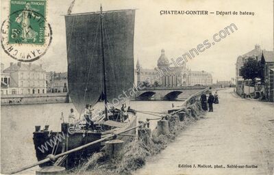 Carte postale ancienne Départ de bateau — Château-Gontier (Mayenne)