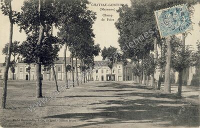 Carte postale ancienne Champ de Foire — Château-Gontier (Mayenne)