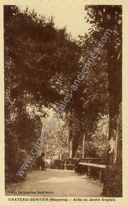 Carte postale ancienne Allée du Jardin Anglais — Château-Gontier (Mayenne)