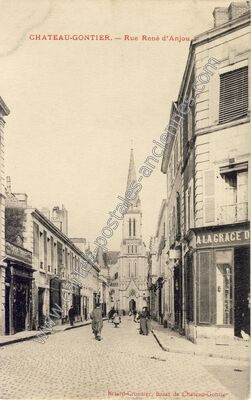 Carte postale ancienne Rue René d'Anjou — Château-Gontier (Mayenne)