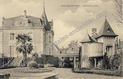 Carte postale ancienne Hôtel de la Jaille — Château-Gontier (Mayenne)