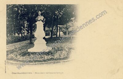 Carte postale ancienne Monument de Charles Loyson — Château-Gontier (Mayenne)