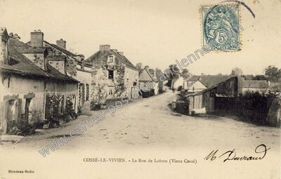 Carte postale ancienne La Rue de Loiron (Vieux Cossé) — Cossé-le-Vivien (Mayenne)