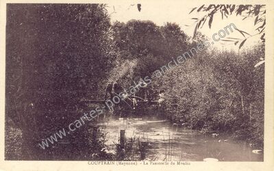 Carte postale ancienne La Passerelle du Moulin — Couptrain (Mayenne)