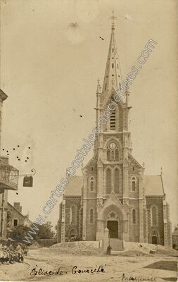 Carte postale ancienne Église — Courcité (Mayenne)