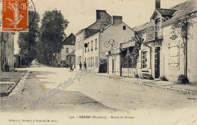 Carte postale ancienne Route de Nantes — Craon (Mayenne)
