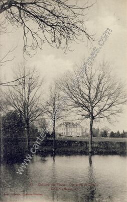 Carte postale ancienne Château des Places - Vue prise de l'Étang — Daon (Mayenne)