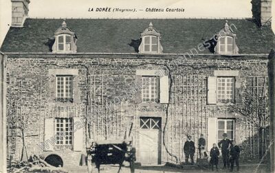 Carte postale ancienne Château Courtois — La Dorée (Mayenne)