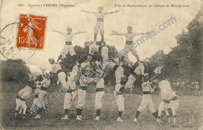 Carte postale ancienne Fête de Gymnastique au château de Montguéret — Ernée (Mayenne)