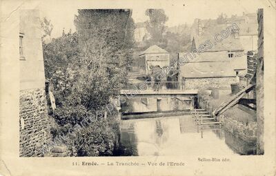 Carte postale ancienne La Tranchée - Vue de l'Ernée — Ernée (Mayenne)