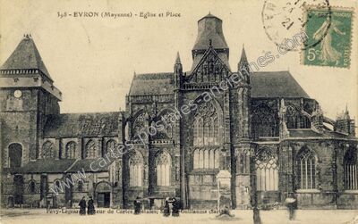 Carte postale ancienne Eglise et Place — Évron (Mayenne)