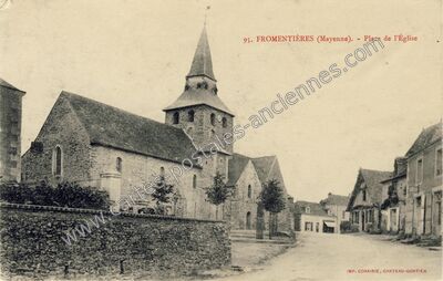 Carte postale ancienne Place de l'Église — Fromentières (Mayenne)