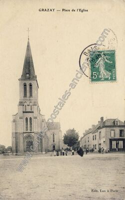 Carte postale ancienne Place de l'Eglise — Grazay (Mayenne)