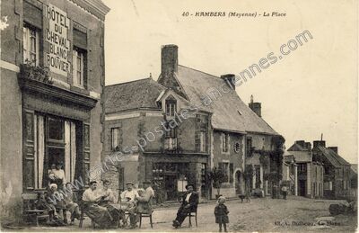 Carte postale ancienne La Place — Hambers (Mayenne)