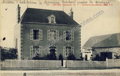 Carte postale ancienne Maison d'habitation de Monsieur Brochard maire — Juvigné (Mayenne)