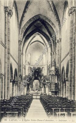 Carte postale ancienne Avesnieres — Laval (Mayenne)