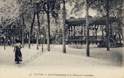 Carte postale ancienne Les Promenades et le Kiosque à musique — Laval (Mayenne)