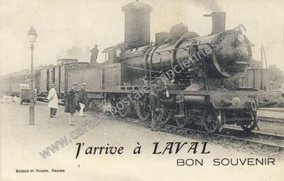 Carte postale ancienne L'arrivée — Laval (Mayenne)