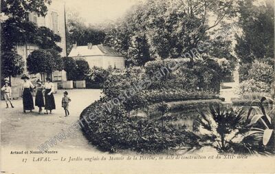 Carte postale ancienne Le Jardin anglais du Manoir de la Perrine, sa date de construction est du XIIIe siècle — Laval (Mayenne)