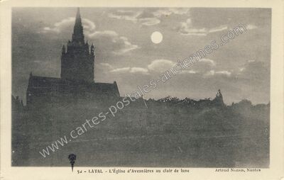 Carte postale ancienne L'Église d'Avesnières au clair de lune — Laval (Mayenne)
