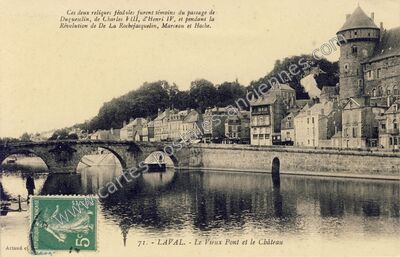 Carte postale ancienne Le Vieux Pont et le Château — Laval (Mayenne)