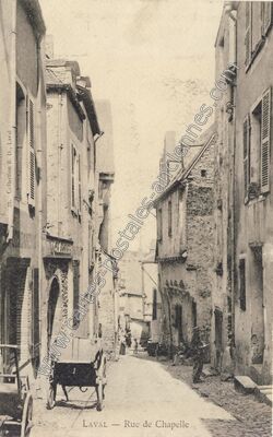 Carte postale ancienne Rue de Chapelle — Laval (Mayenne)