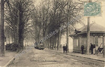 Carte postale ancienne Les Promenades — Laval (Mayenne)