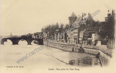 Carte postale ancienne Vue prise du Pont Neuf — Laval (Mayenne)