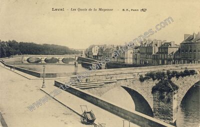 Carte postale ancienne Les Quais de la Mayenne — Laval (Mayenne)
