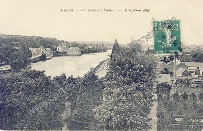 Carte postale ancienne Vue prise du Viaduc — Laval (Mayenne)