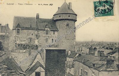 Carte postale ancienne Vieux Château — Laval (Mayenne)