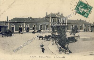 Carte postale ancienne Gare de l'Ouest — Laval (Mayenne)